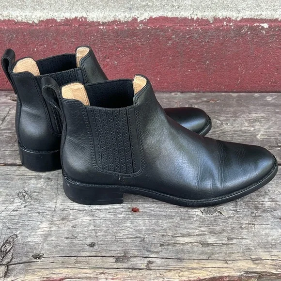 Madewell The Ainsley Chelsea Boot - Picture 8 of 12